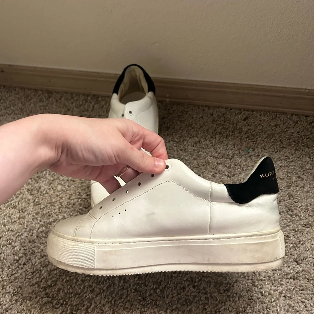 KURT GEIGER London Laney White Low-Top Leather Sneakers Suede Black Back Size 39